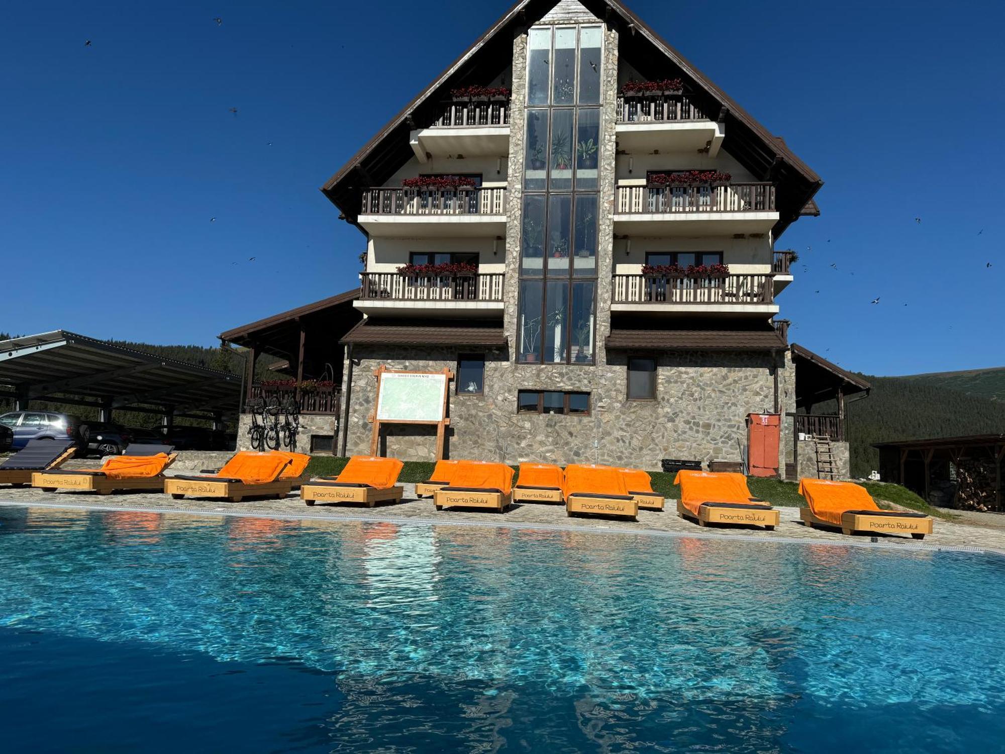 Poarta Raiului Hotel Tau Bistra Exterior photo